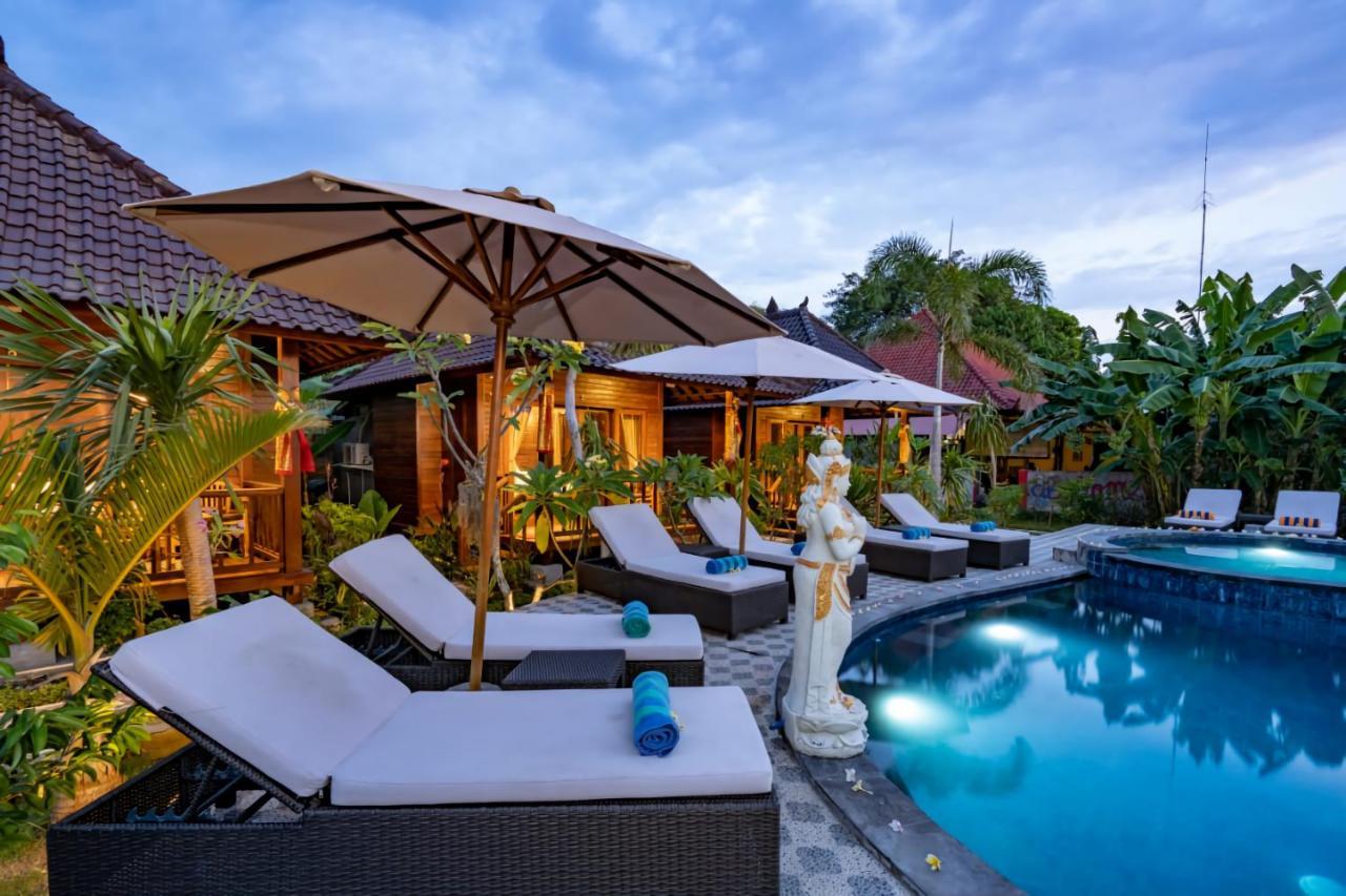 Karang Mas Lembongan Hotel Exterior photo