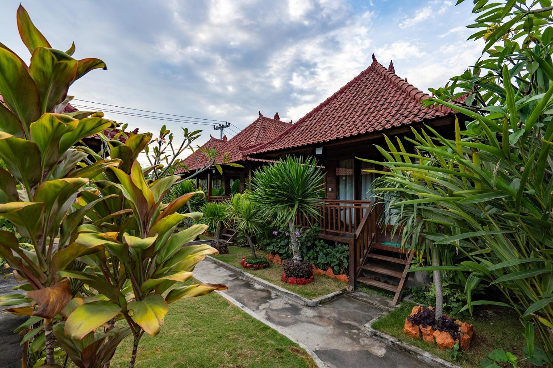 Karang Mas Lembongan Hotel Exterior photo