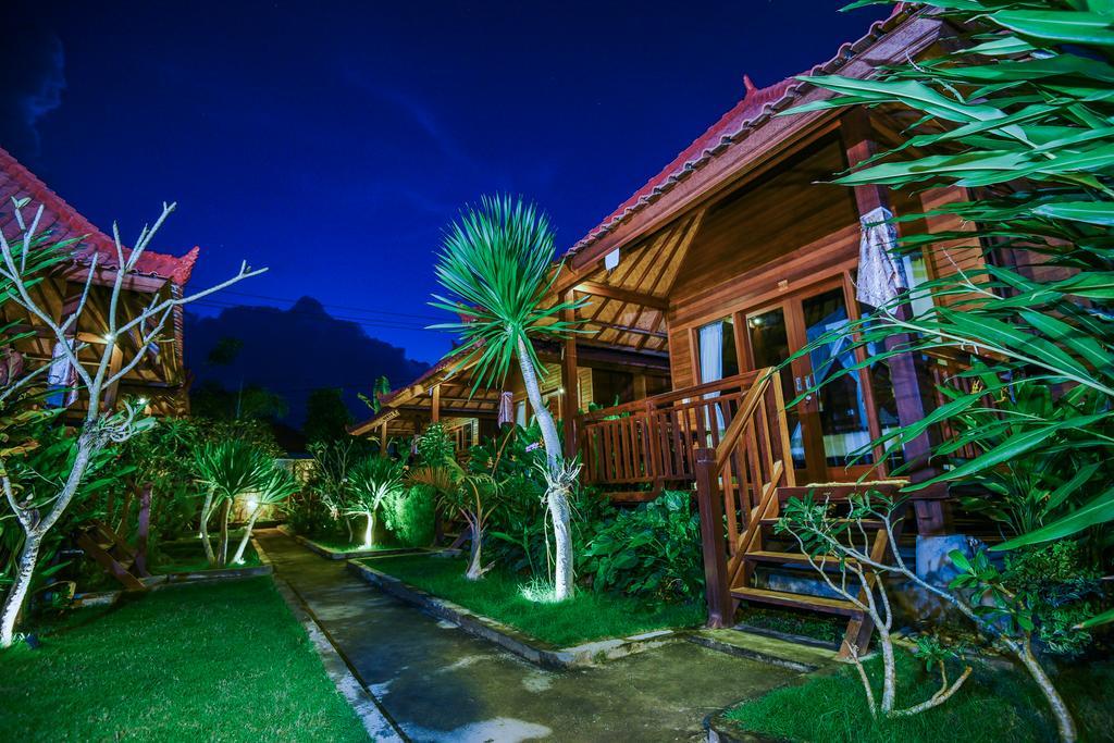 Karang Mas Lembongan Hotel Exterior photo