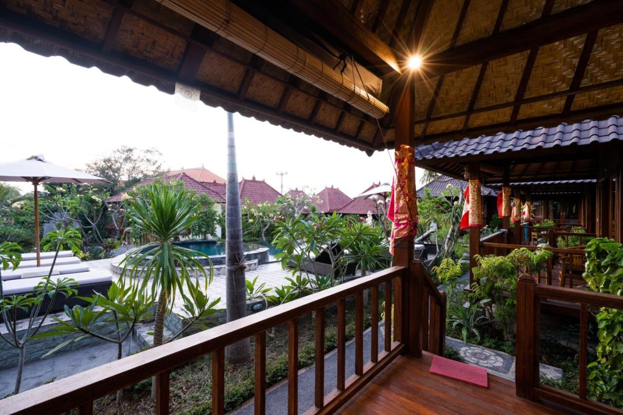 Karang Mas Lembongan Hotel Exterior photo