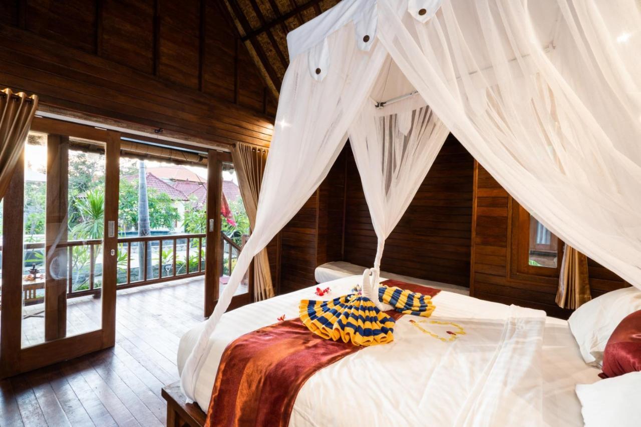 Karang Mas Lembongan Hotel Exterior photo